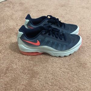 Nike gym shoes